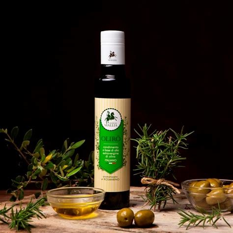 Oleificio Mallia OLIRÒ Rozemarijn Olijfolie uit Sicilië, een extra vierge olijfolie met de geurige en kruidige smaak van Siciliaanse rozemarijn.